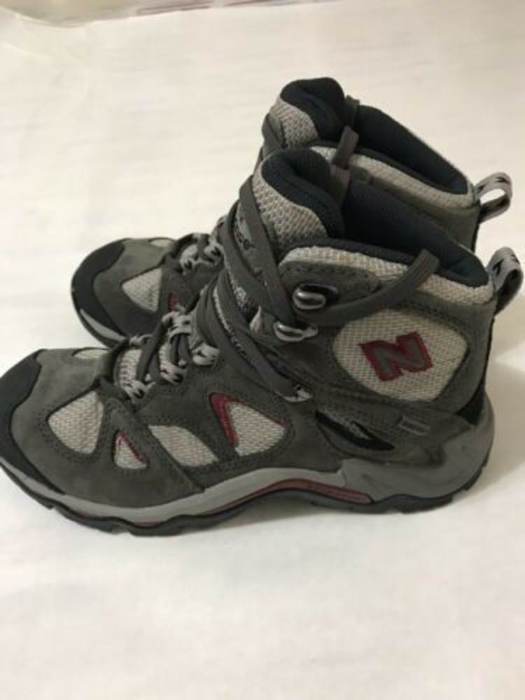 New Balance Men's Size 7.5 Terra Stryder Boots